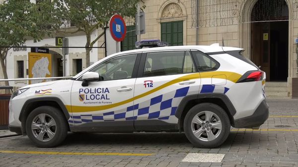 L’AJUNTAMENT ES COMPROMET A CREAR LA PLAÇA D’OFICIAL DE POLICIA, GRÀCIES A LA PROPOSTA DE MÉS PER PORRERES