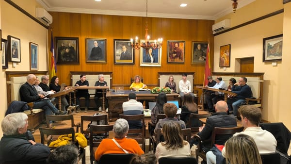 PI I PP VOTEN EN CONTRA D’AMPLIAR L’HORARI D’OBERTURA DEL PUNT VERD